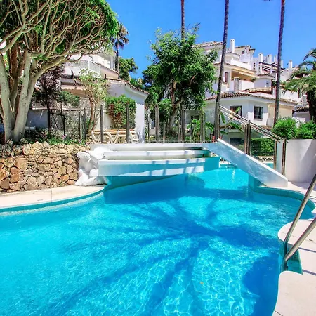 Appartement Beachside With Jacuzzi & Pool