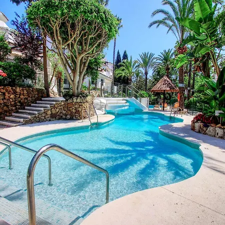 Apartamento Beachside With Jacuzzi & Pool