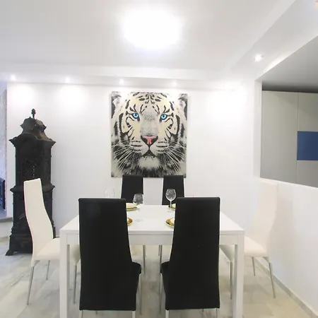 Apartamento Beachside With Jacuzzi & Pool Marbella
