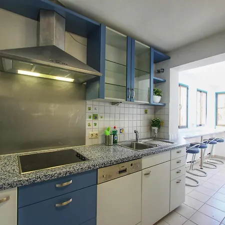 Beachside With Jacuzzi & Pool * Marbella