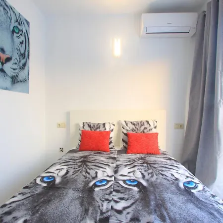 Beachside With Jacuzzi & Pool Apartamento *